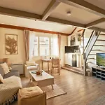 Du Bord De Apartman