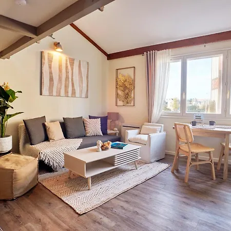 Du Bord De Apartment *